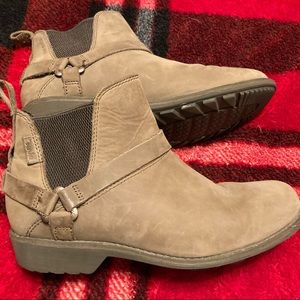 Teva Women’s Leather boots